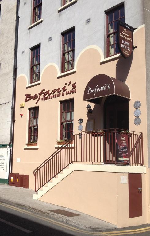 קלונמל Befani'S Mediterranean Restaurant & Townhouse מראה חיצוני תמונה